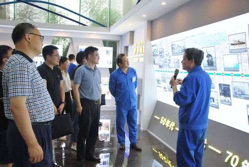 2022-7-9--市發(fā)改委譚主任調研--壓縮.jpg