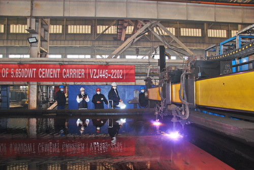 2022-12-28--5650DWT2號開(kāi)工--壓縮.jpg