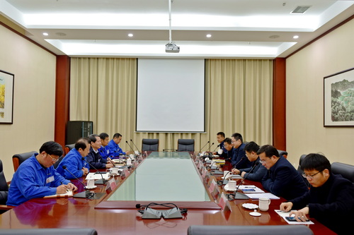 2023-2-28--市工信局張永意局長(cháng)調研--壓縮.JPG